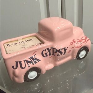 JUNK GYPSY Pink Truck Aromatic Candle Vintage Pickup Truck Pottery Item Unused.